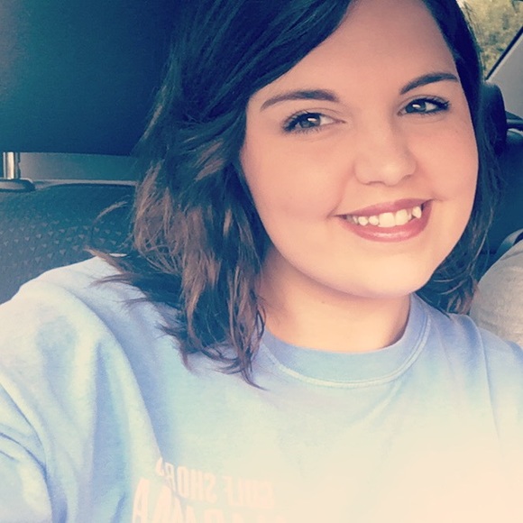 Meet your Posher, Kailey - Picture 1 of 1